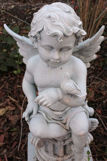 plaster angel for the garden