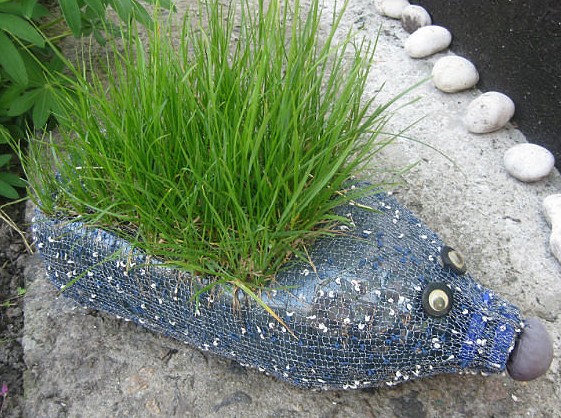 mini flower bed from a 5 liter bottle