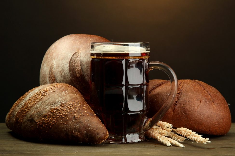 Kvass ، المحضر وفقًا لجميع القواعد ، لن يضر بصحة الجسم.