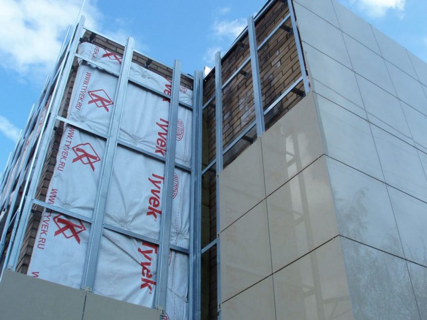 Ventilated dry facade on profiles with insulation