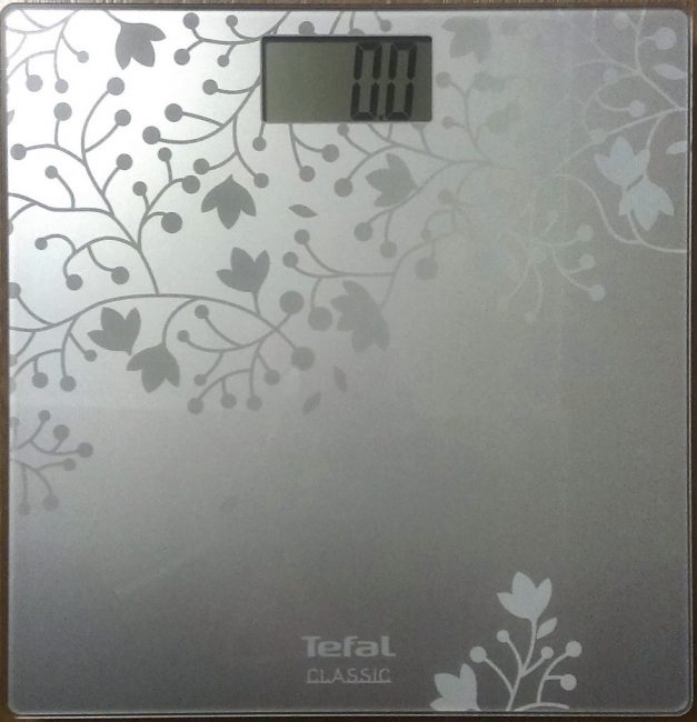 Balances bon marché de la célèbre marque Tefal PP1140 Classic Blossom Silver